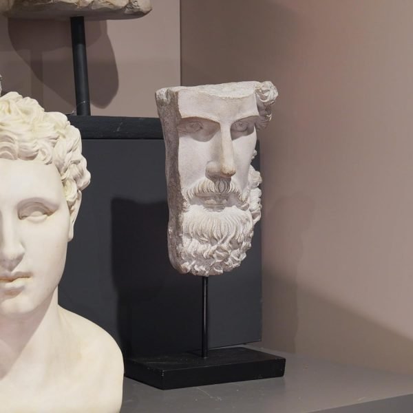Goodsright Decor Greek Statue Sculptures Home Decor - Resin Bust Statue Zeus Statue on Metal Pole and Resin Base Greek God Statues for Living Room Shelf Office Table TV Stand Art Decor 8.25*4.5*16 Inch